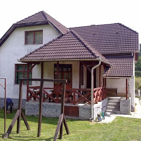 Hôtel Huta Vendeghaz à Kishuta Extérieur photo