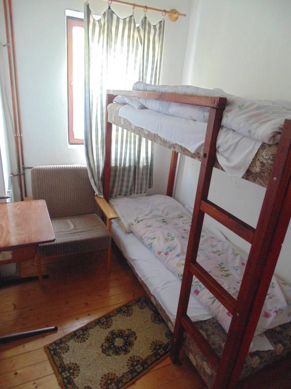 Hôtel Huta Vendeghaz à Kishuta Extérieur photo